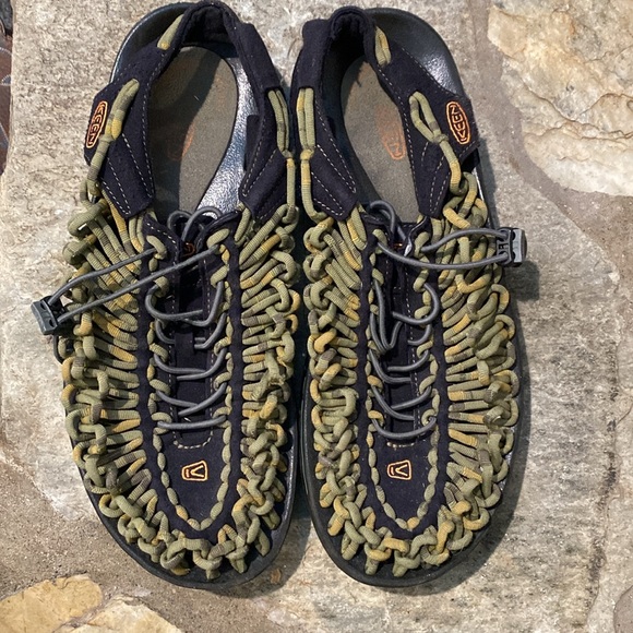 Keen
Uneek Stripes Sandals - Women’s 9 - Picture 3 of 4